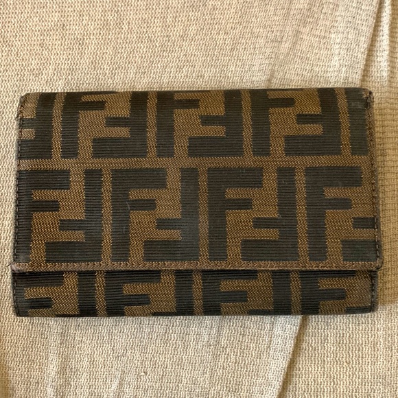 Fendi wallet trifold - Picture 1 of 4